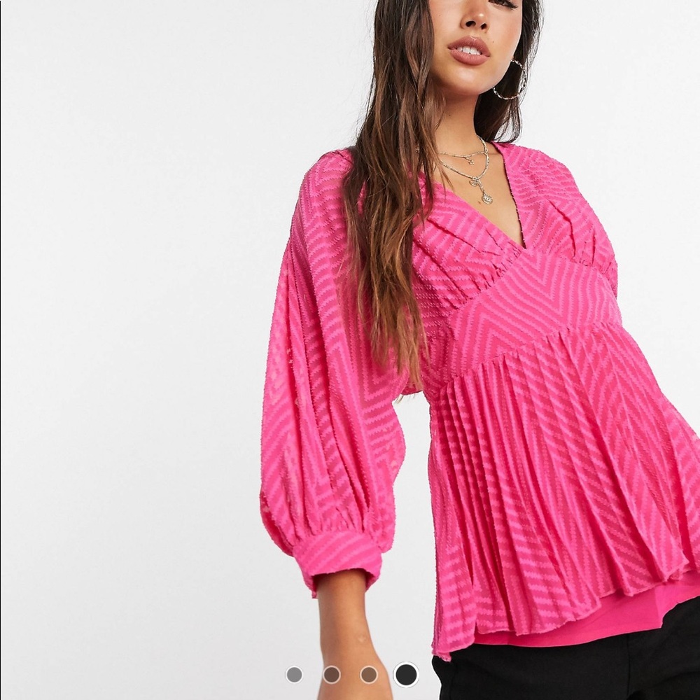 Pink v neck top - Picture 2 of 4